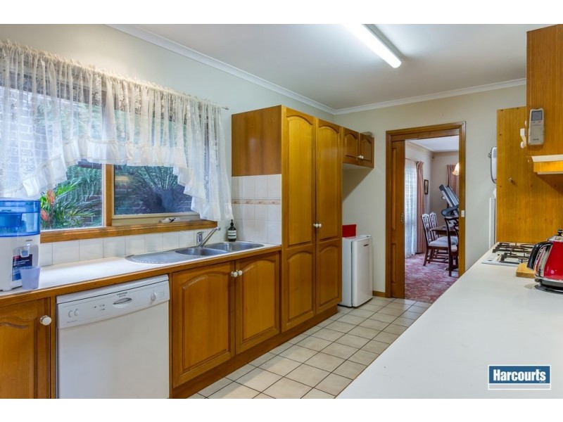 16 Cardinia Way, Rowville VIC 3178