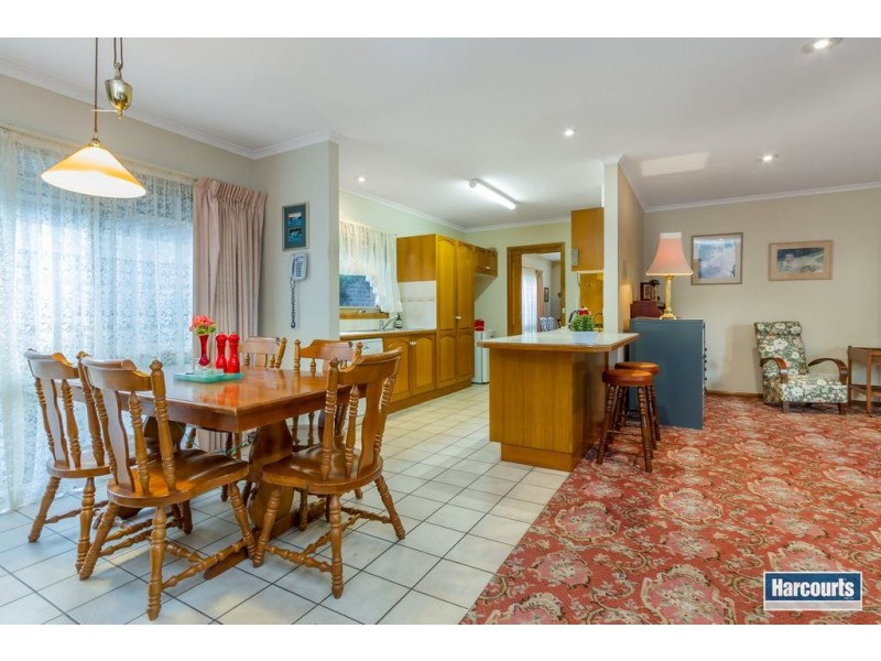 16 Cardinia Way, Rowville VIC 3178