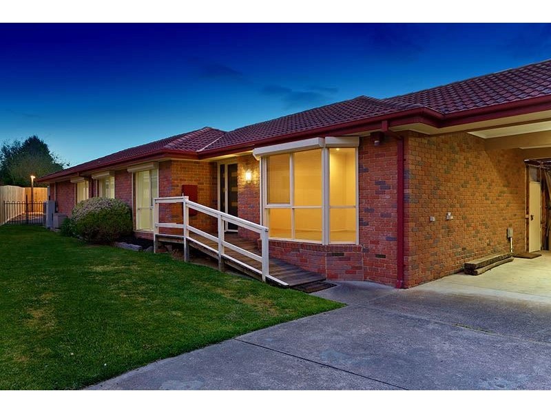 32 Fernlea Avenue, Rowville VIC 3178