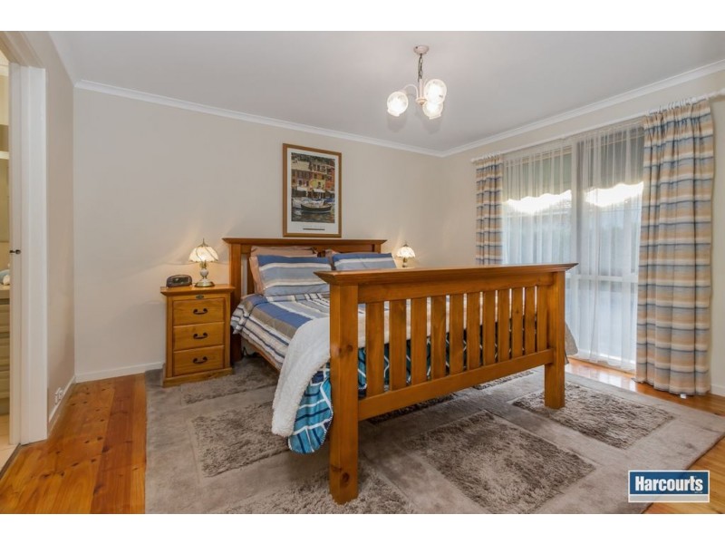 22 Mantung Crescent, Rowville VIC 3178