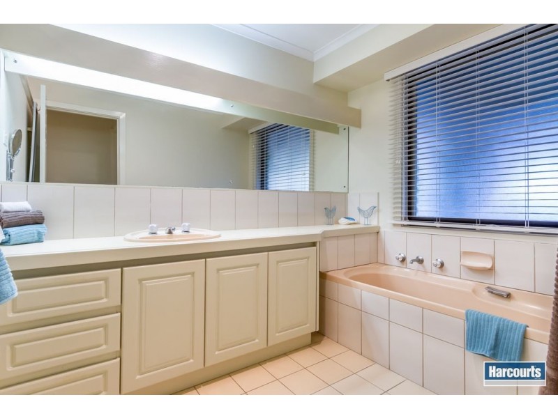 22 Mantung Crescent, Rowville VIC 3178