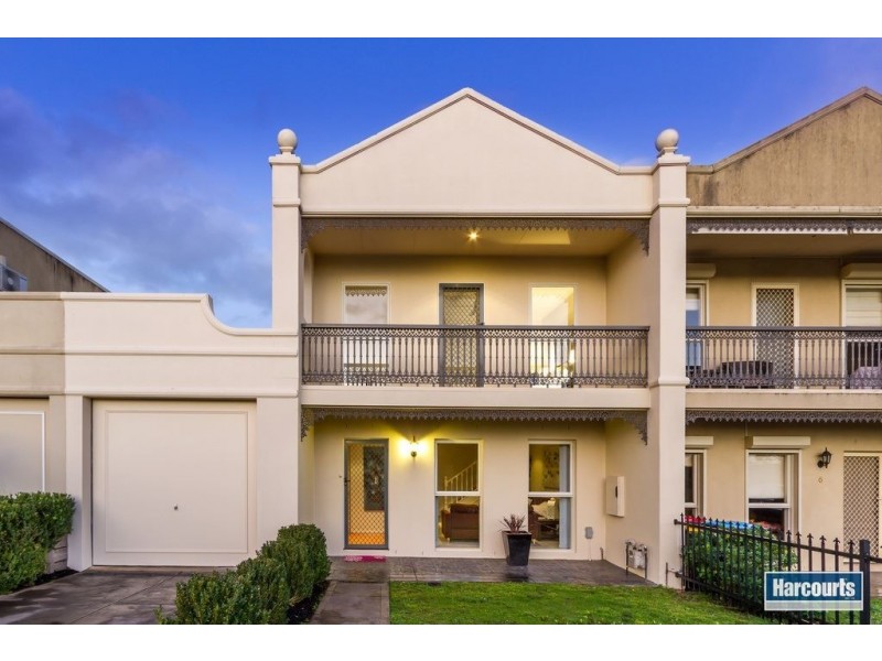 8 Victoria Knox Avenue, Rowville VIC 3178