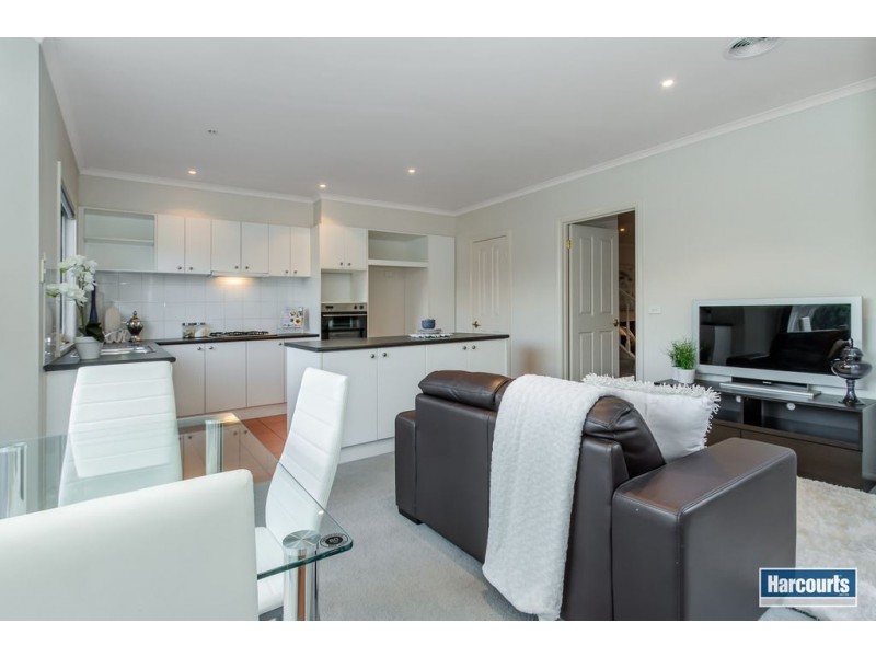 8 Victoria Knox Avenue, Rowville VIC 3178