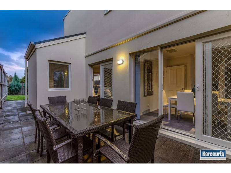 8 Victoria Knox Avenue, Rowville VIC 3178