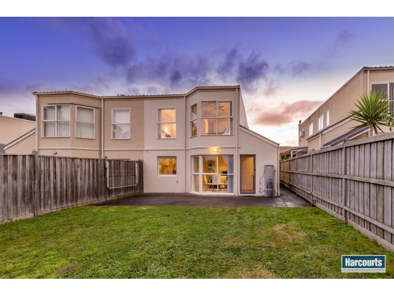 8 Victoria Knox Avenue, Rowville VIC 3178