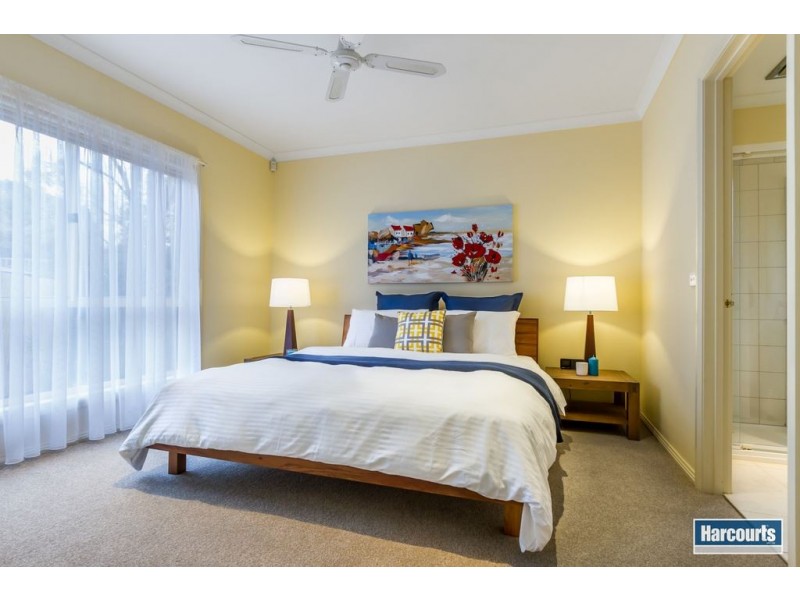 32 Farview Drive, Rowville VIC 3178