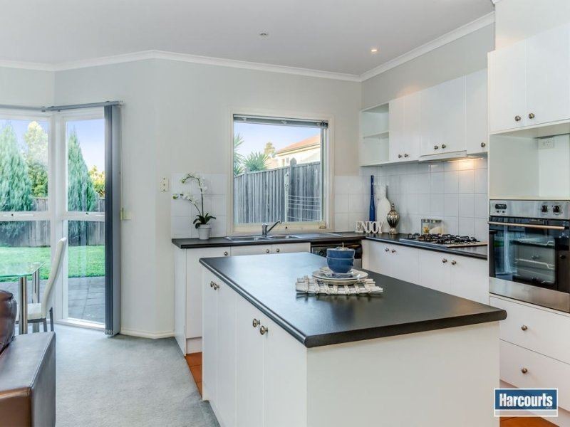 8 Victoria Knox Avenue, Rowville VIC 3178