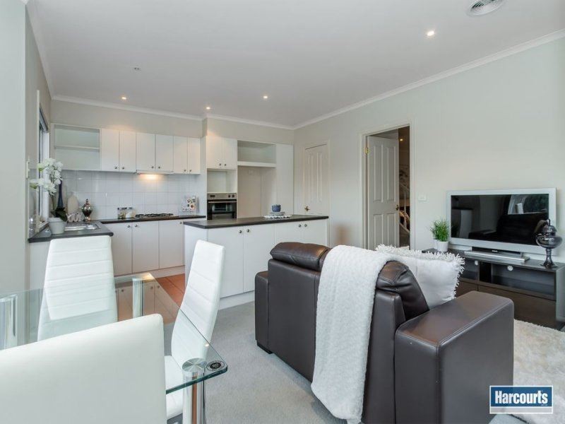 8 Victoria Knox Avenue, Rowville VIC 3178