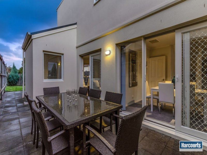 8 Victoria Knox Avenue, Rowville VIC 3178