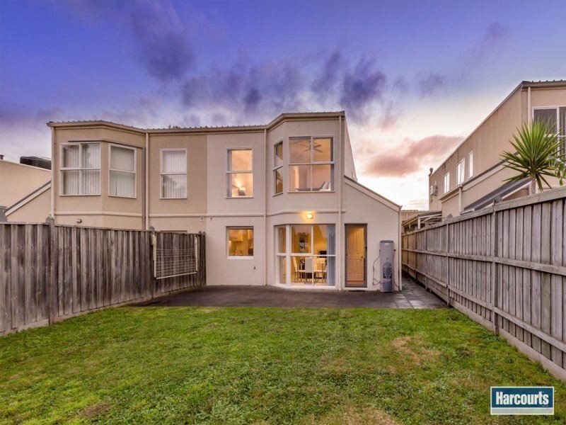 8 Victoria Knox Avenue, Rowville VIC 3178