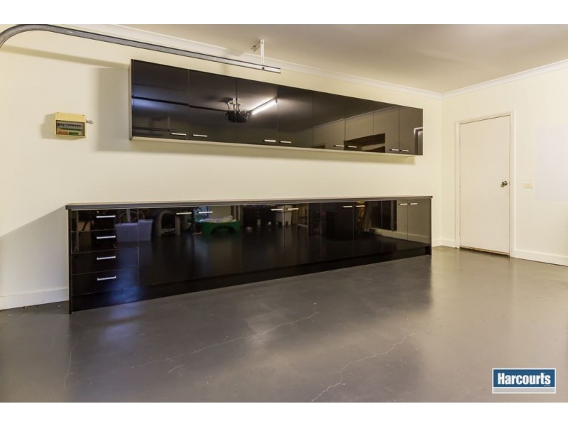 31 Sovereign Manors Crescent, Rowville VIC 3178