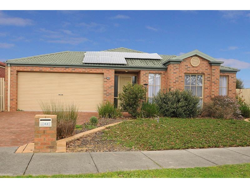 42 Kilcunda Drive, Rowville VIC 3178