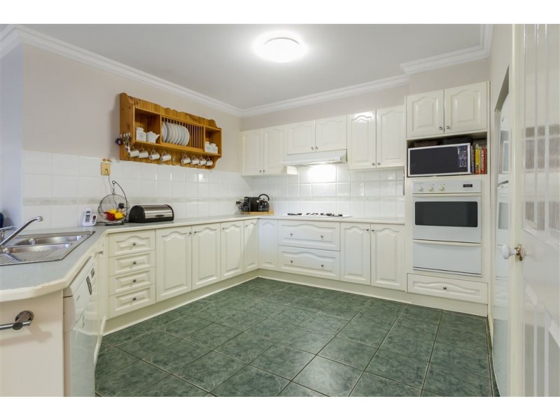 14 Kimberley Drive, Ferntree Gully VIC 3156