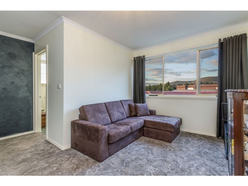 14 Kimberley Drive, Ferntree Gully VIC 3156