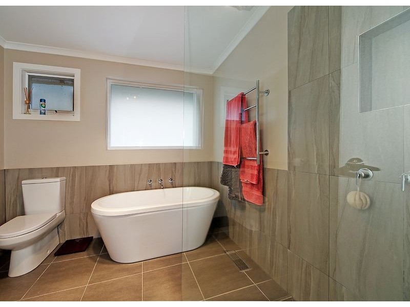 35 Goulburn Drive, Rowville VIC 3178