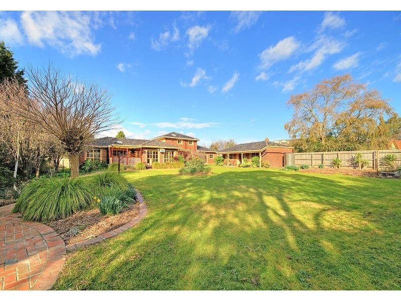 38 Vista Crescent, Rowville VIC 3178