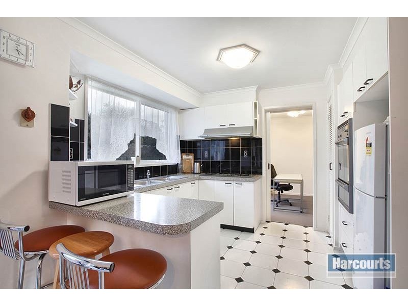 49 Lakeview Avenue, Rowville VIC 3178