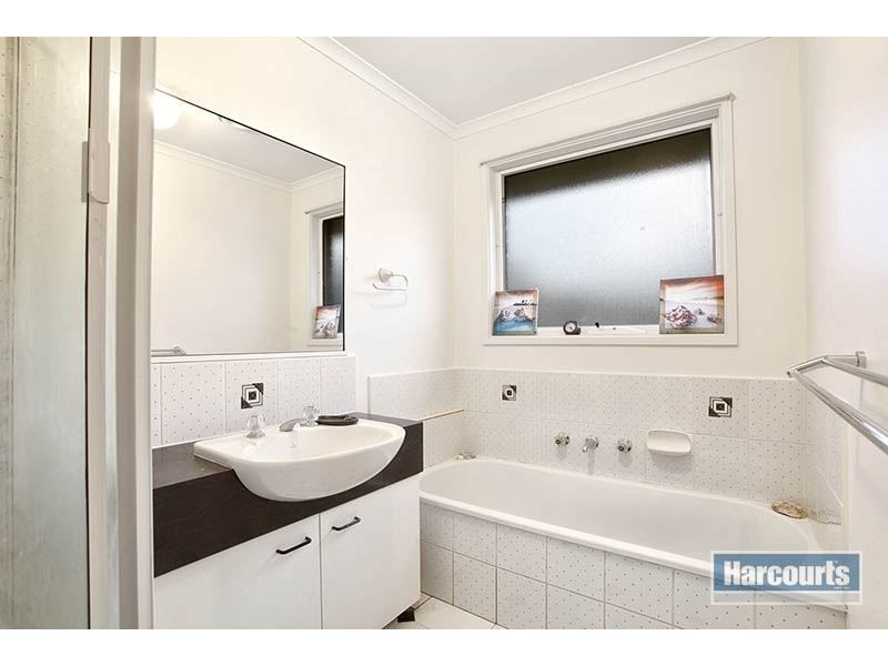 49 Lakeview Avenue, Rowville VIC 3178