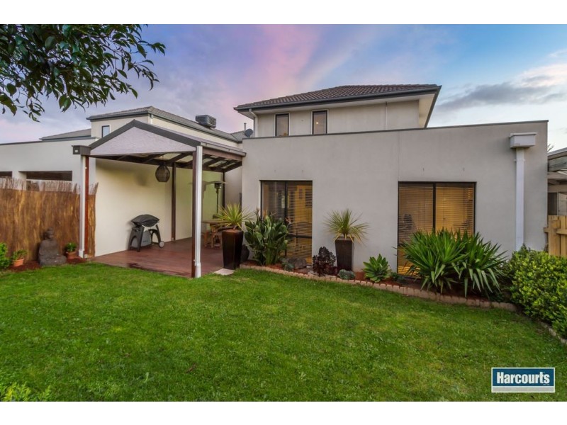 18 Sovereign Manors Crescent, Rowville VIC 3178