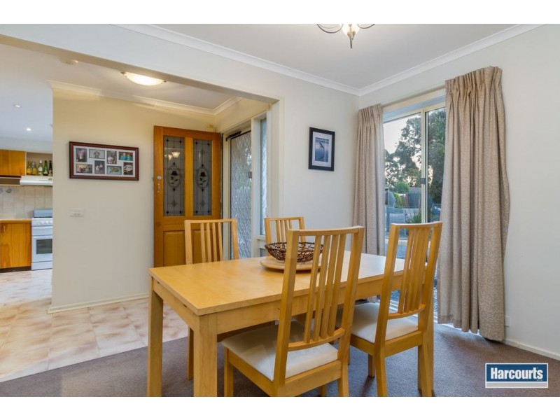 4 Barwon Court, Rowville VIC 3178