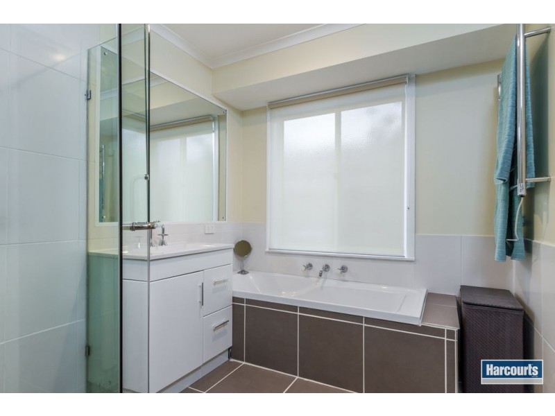 4 Barwon Court, Rowville VIC 3178