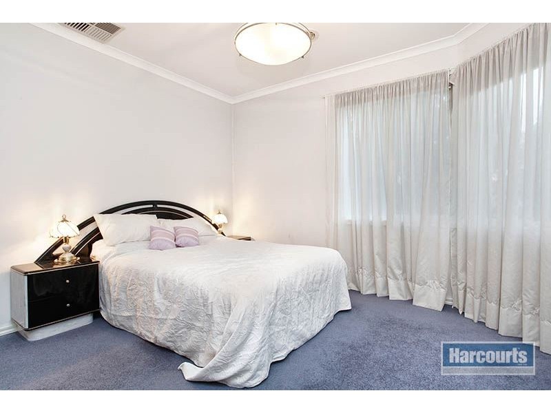 9 Bells Court, Wantirna South VIC 3152