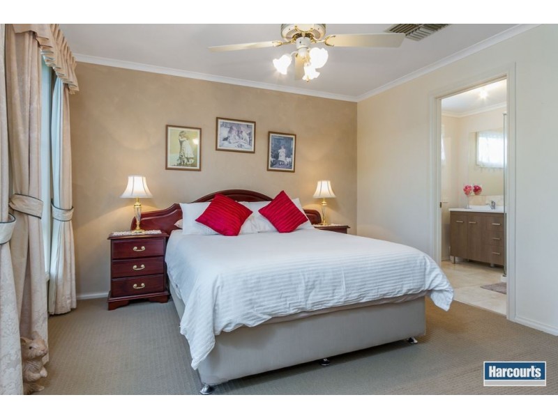 25 Kilcunda Drive, Rowville VIC 3178