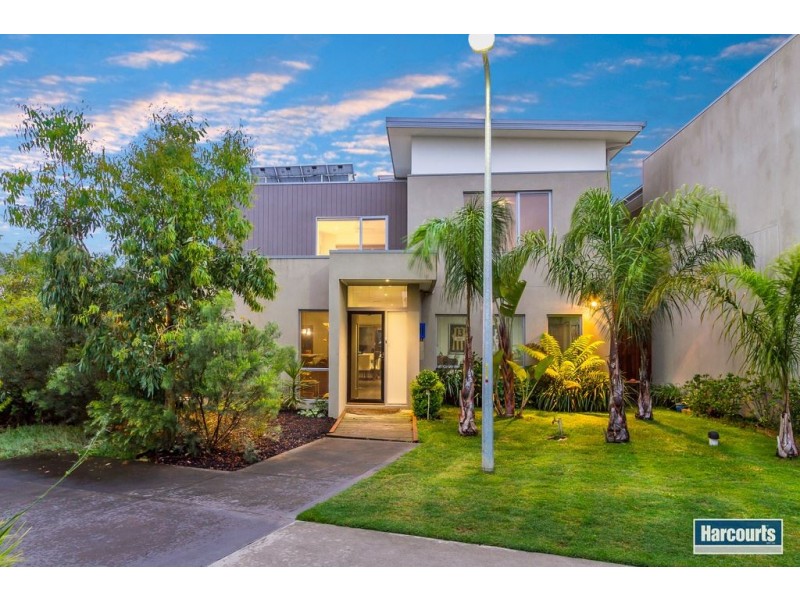 8 Moyhu Terrace, Rowville VIC 3178