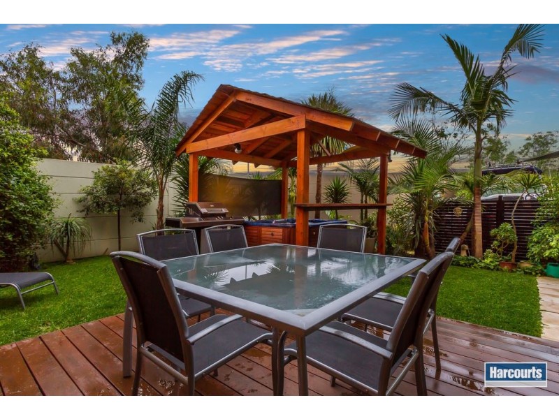 8 Moyhu Terrace, Rowville VIC 3178