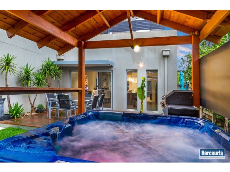 8 Moyhu Terrace, Rowville VIC 3178