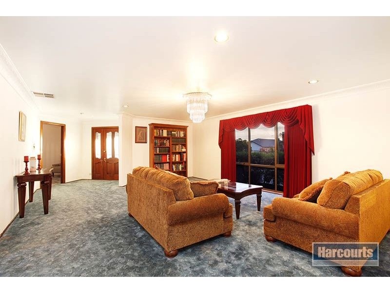 1 Yvette Drive, Rowville VIC 3178