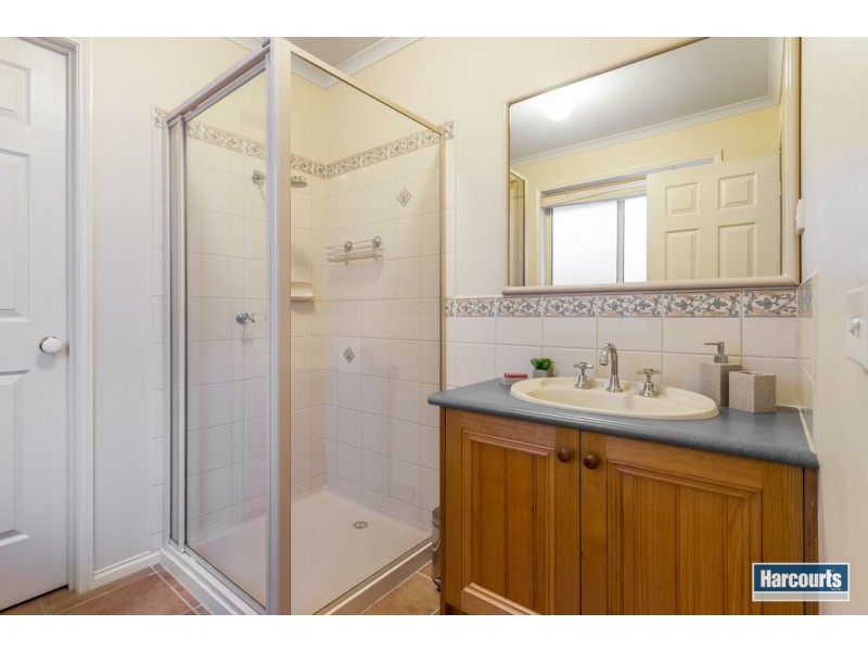 8 Legend Close, Rowville VIC 3178