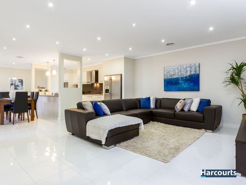 6 Ranceby Close, Rowville VIC 3178