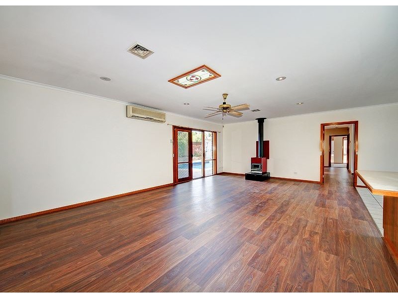 16 Cardinia Way, Rowville VIC 3178