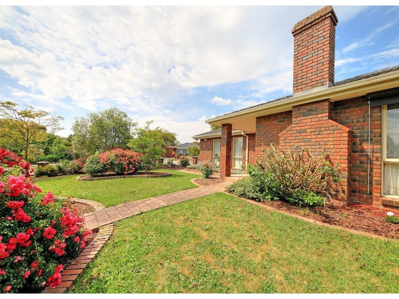 16 Cardinia Way, Rowville VIC 3178