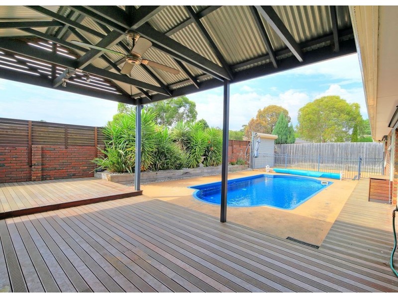 16 Cardinia Way, Rowville VIC 3178