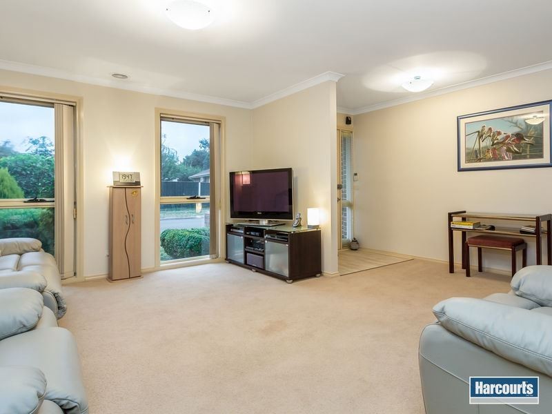 1 Weeks Close, Rowville VIC 3178