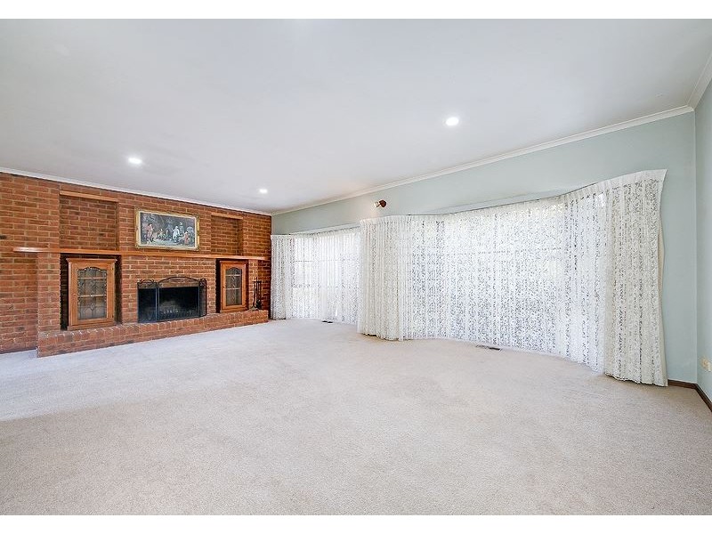 38 Vista Crescent, Rowville VIC 3178