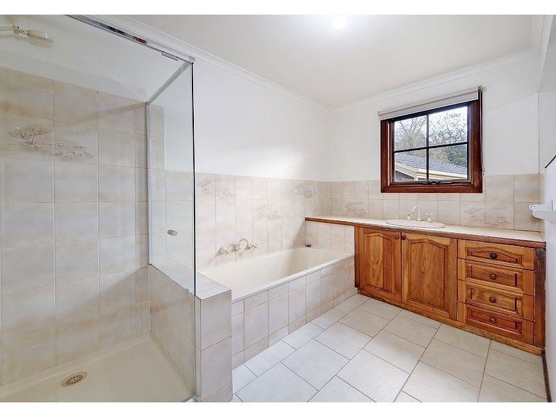 38 Vista Crescent, Rowville VIC 3178