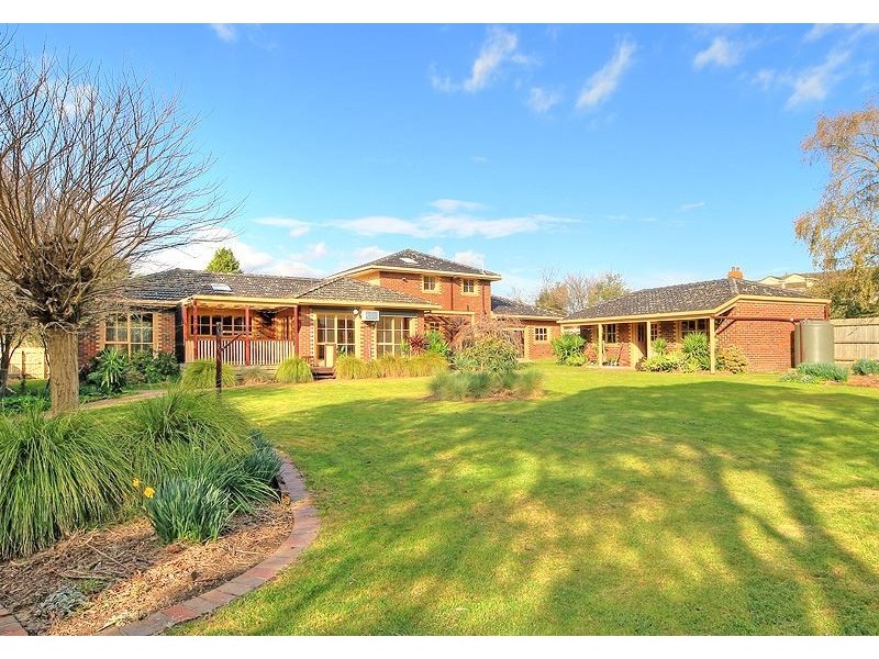 38 Vista Crescent, Rowville VIC 3178