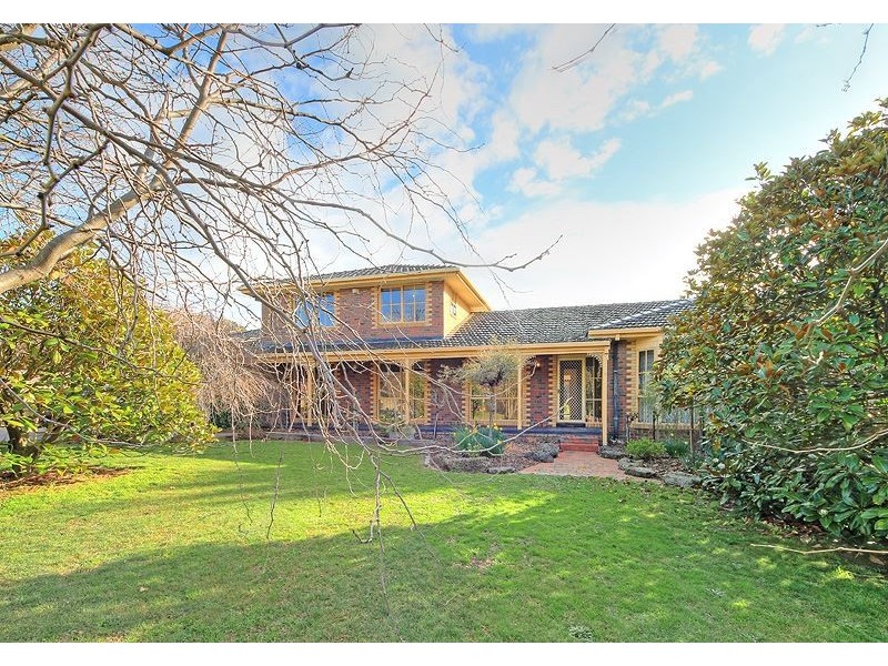38 Vista Crescent, Rowville VIC 3178