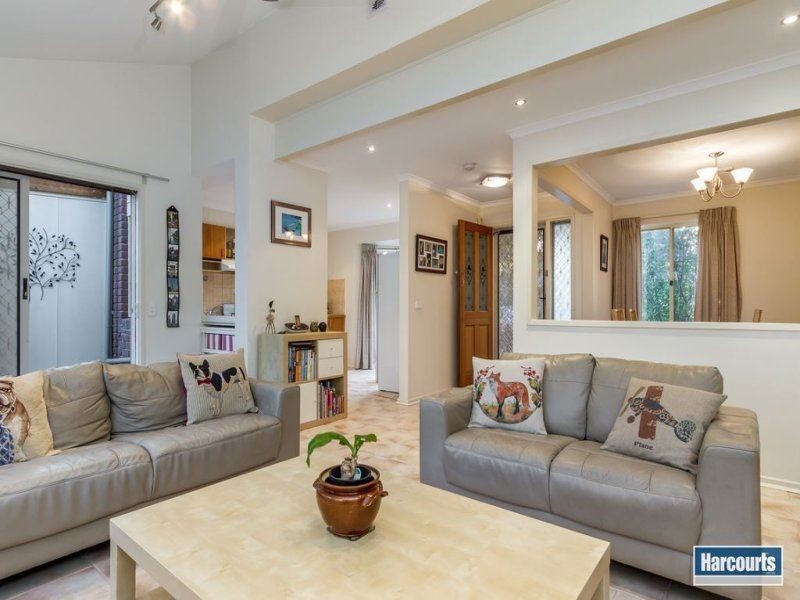 4 Barwon Court, Rowville VIC 3178