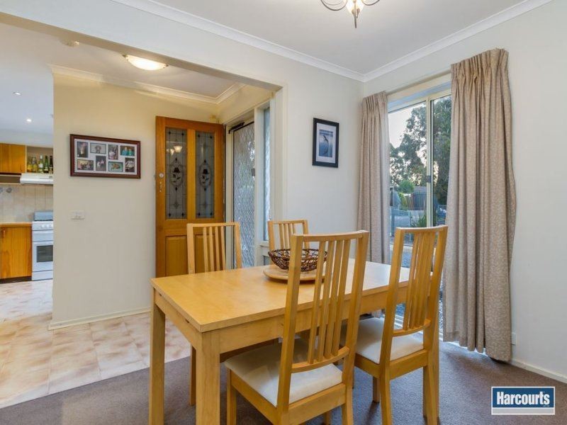 4 Barwon Court, Rowville VIC 3178