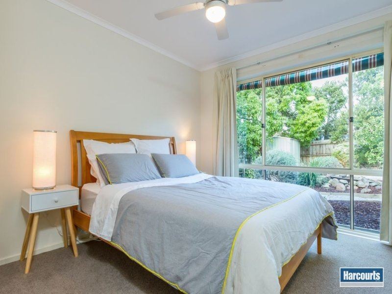 4 Barwon Court, Rowville VIC 3178