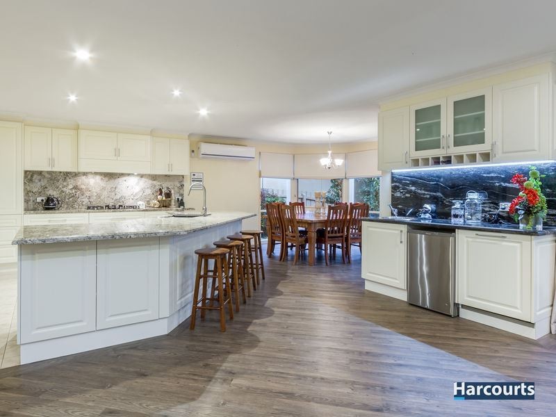 2 Sunrise Court, Lysterfield VIC 3156