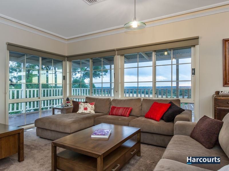 22 Leon Court, Ferntree Gully VIC 3156