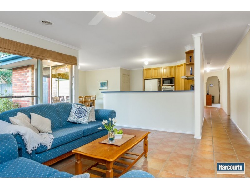 8 Legend Close, Rowville VIC 3178