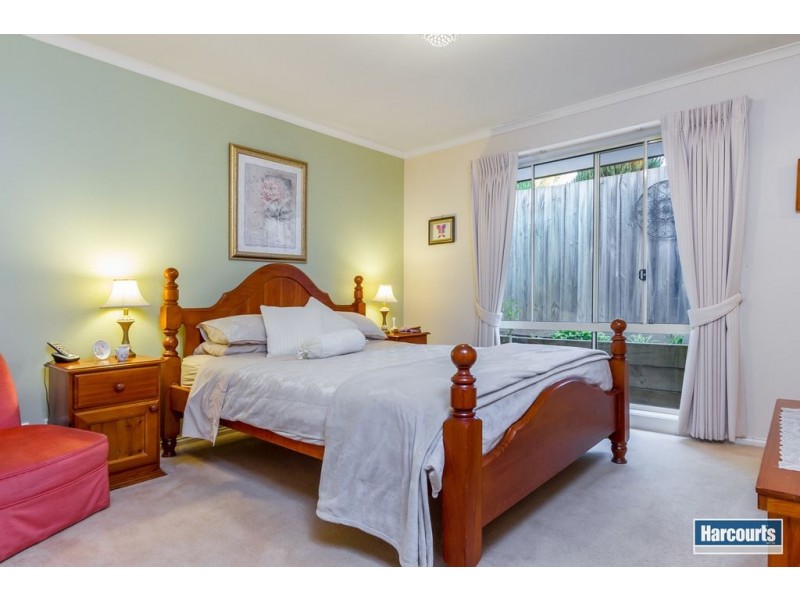 8 Legend Close, Rowville VIC 3178