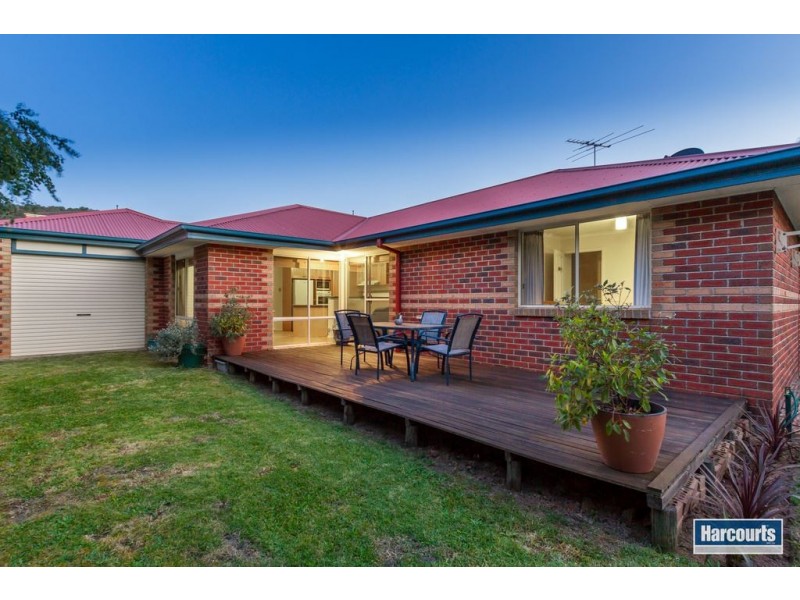 8 Legend Close, Rowville VIC 3178