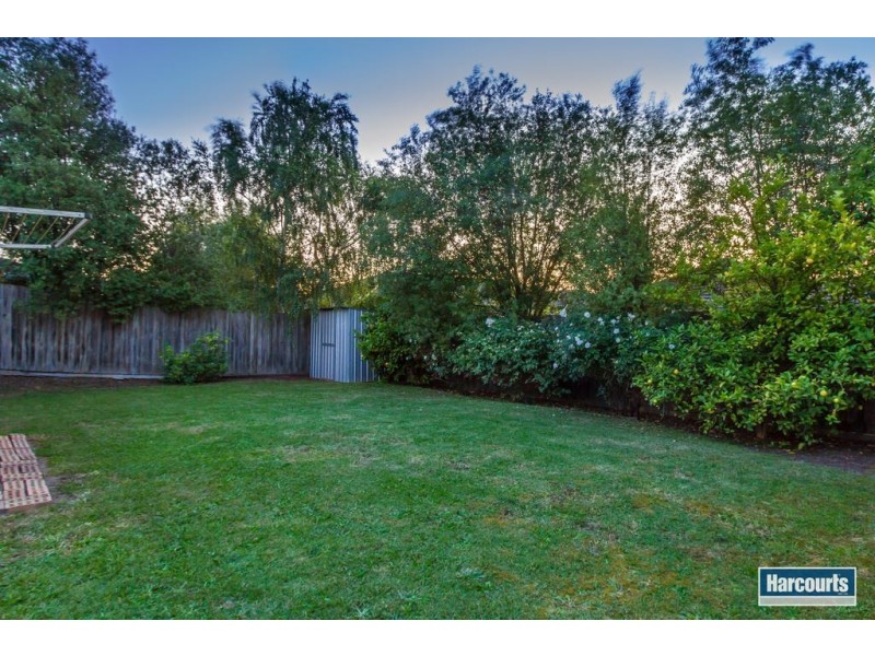 8 Legend Close, Rowville VIC 3178